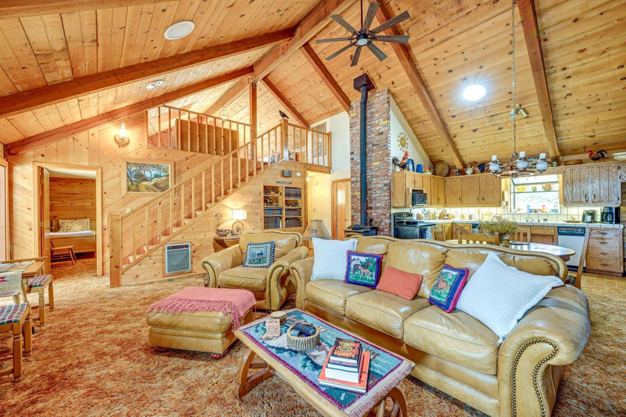 Cozy Family-Friendly Badger Retreat With Fireplace! Экстерьер фото